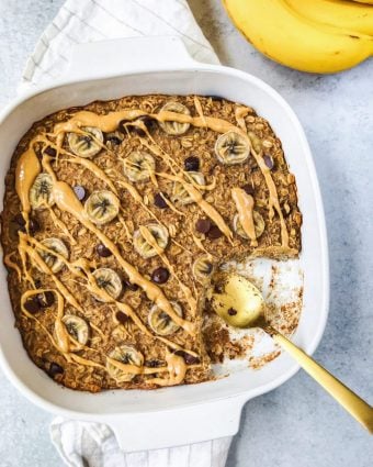 Banana baked oatmeal with chocolate chips and peanut butter