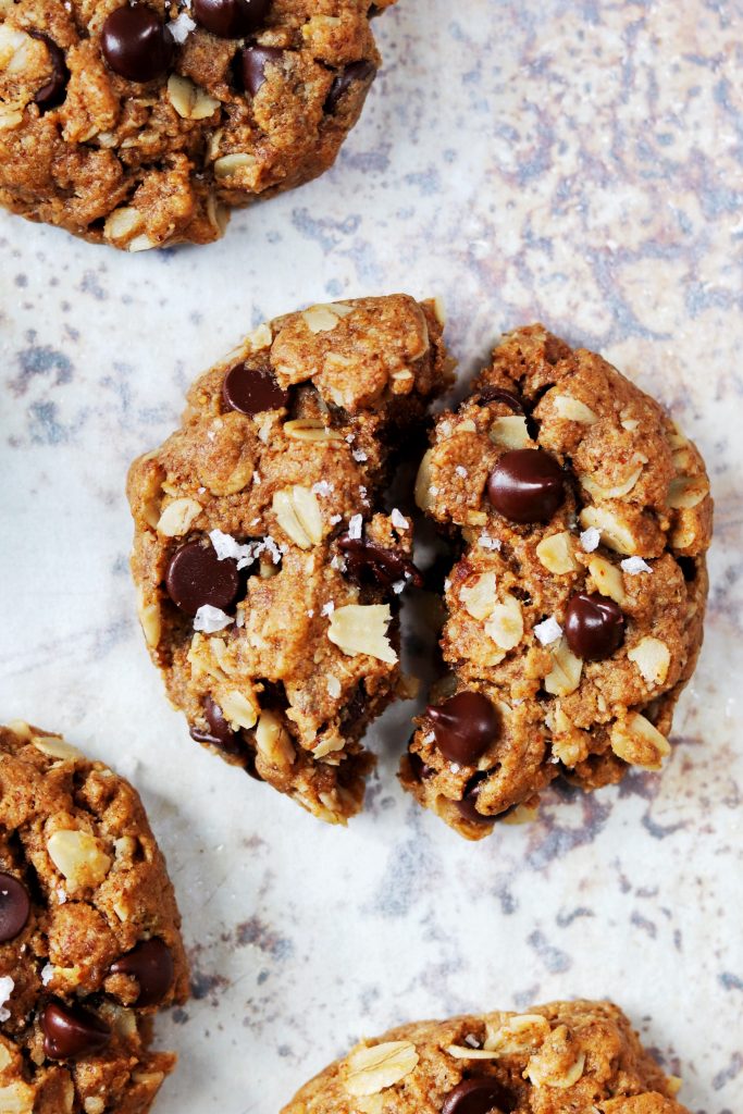 Almond Butter Oatmeal Chocolate Chip Cookies - Daisybeet
