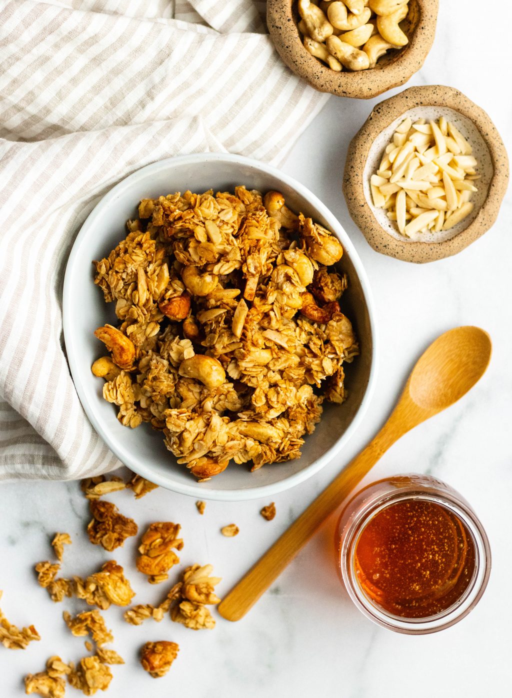 10 Healthy Granola Recipes with Rolled Oats • Daisybeet