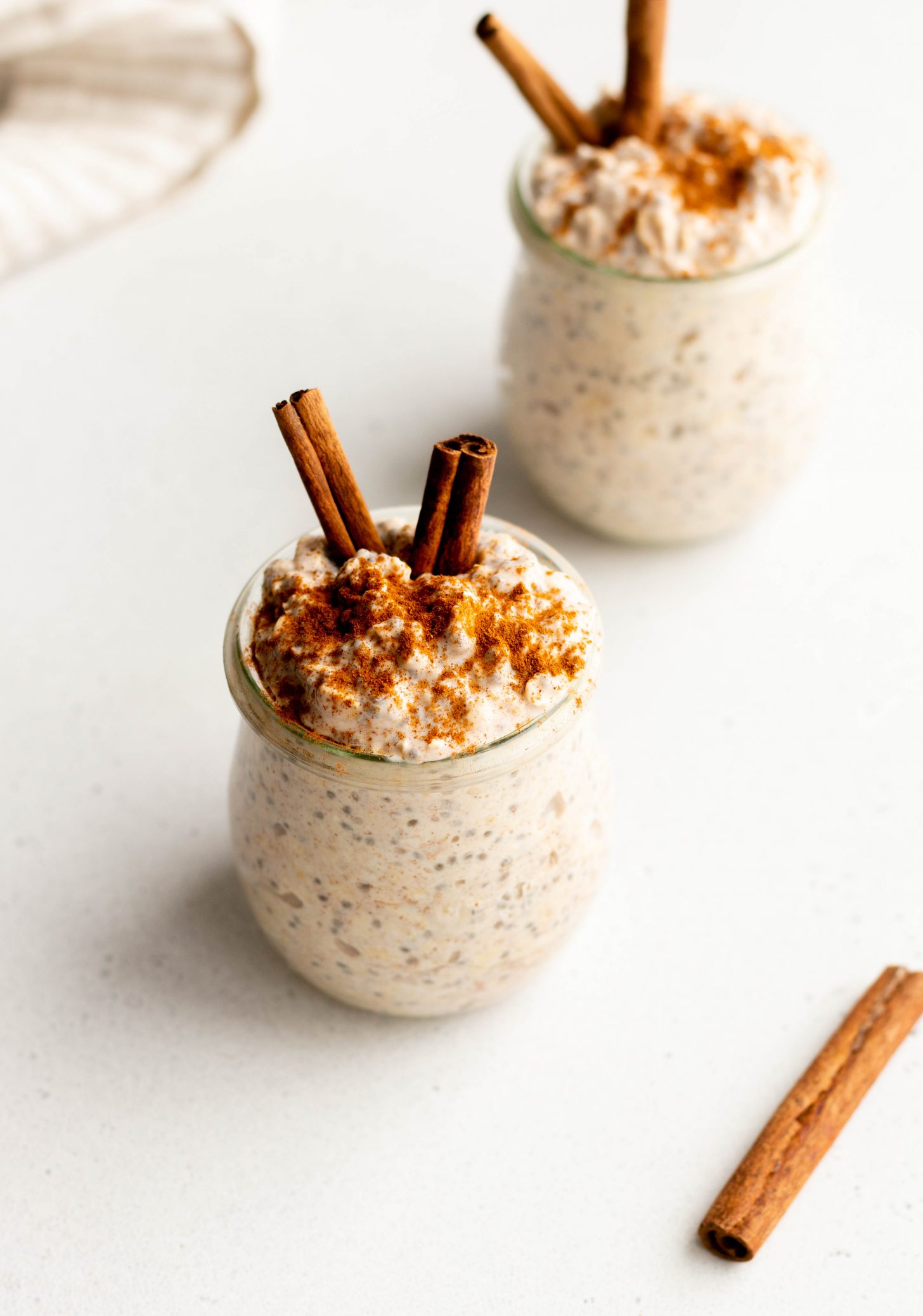 Cinnamon Roll Overnight Oats Ingredients: 1 ½ cups rolled oats 2 cups oat  milk ½ cup vanilla yogurt 1 tbsp brown sugar 1 tbsp chia…