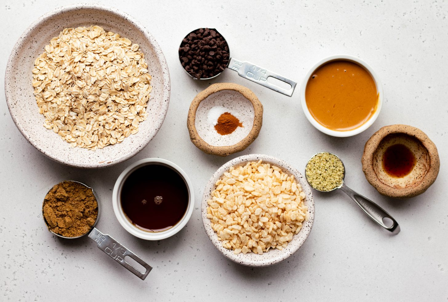 No Bake Granola Energy Balls • Daisybeet