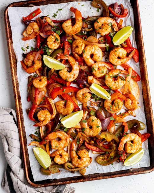30-Minute Sheet Pan Shrimp Fajitas • Daisybeet