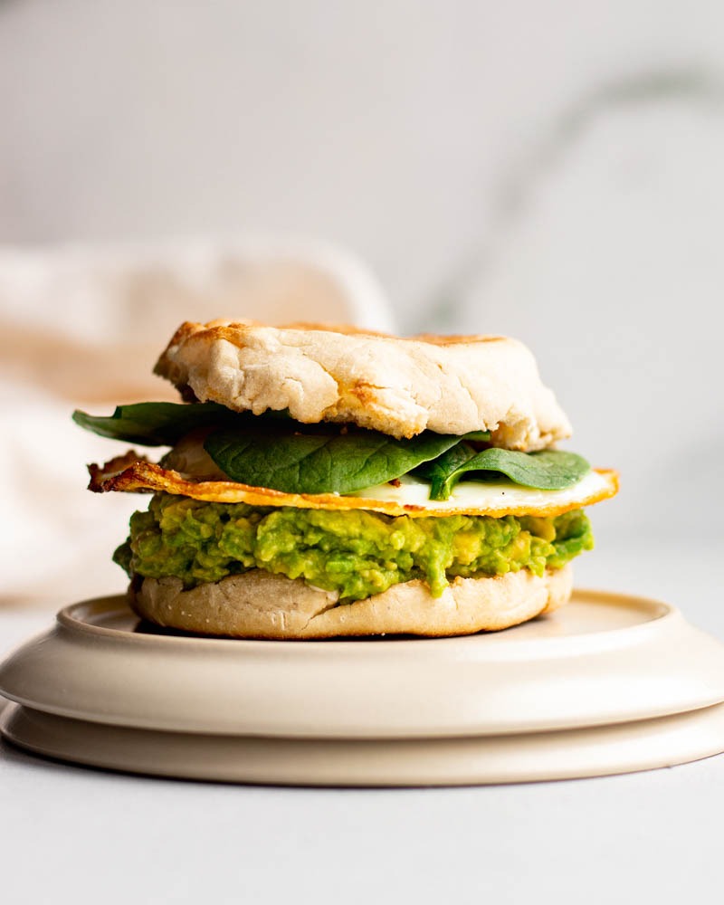 10-Minute Avocado Egg Sandwich • Daisybeet
