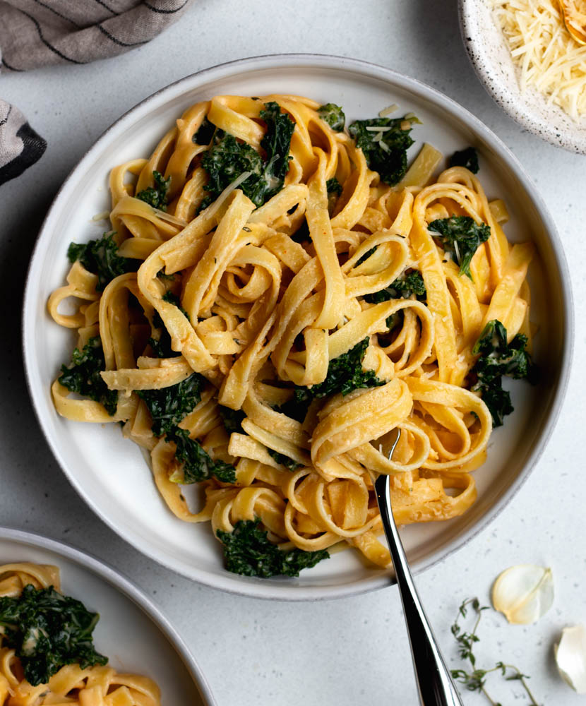 20Minute Creamy Lemon Garlic Kale Pasta • Daisybeet