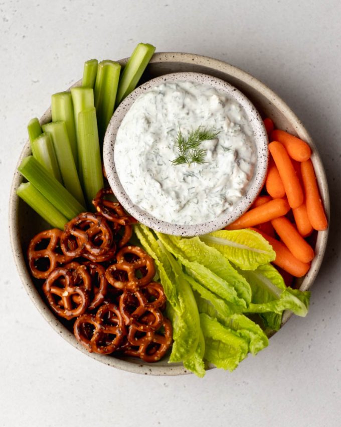 5Minute Creamy Avocado & Greek Yogurt Dip • Daisybeet