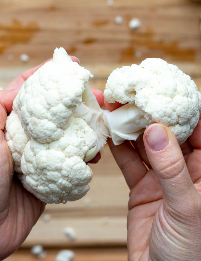 How to Easily Cut Cauliflower into Florets or Steaks • Daisybeet