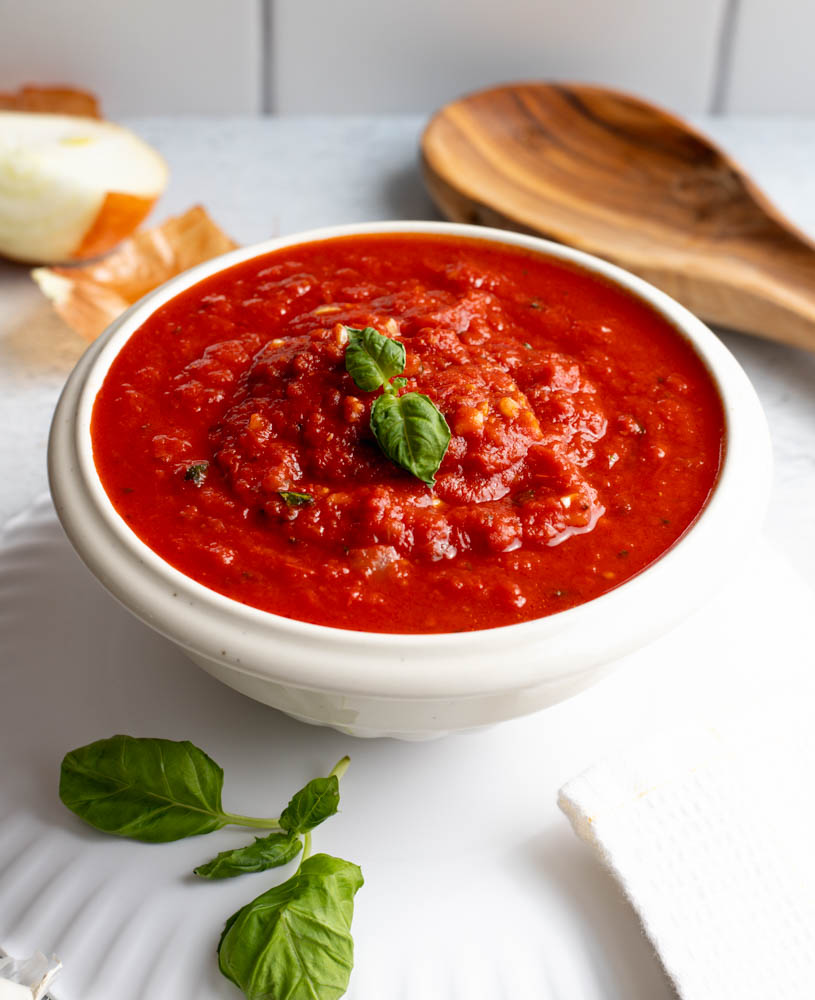 Simple 20Minute Marinara Sauce with Canned Tomatoes • Daisybeet