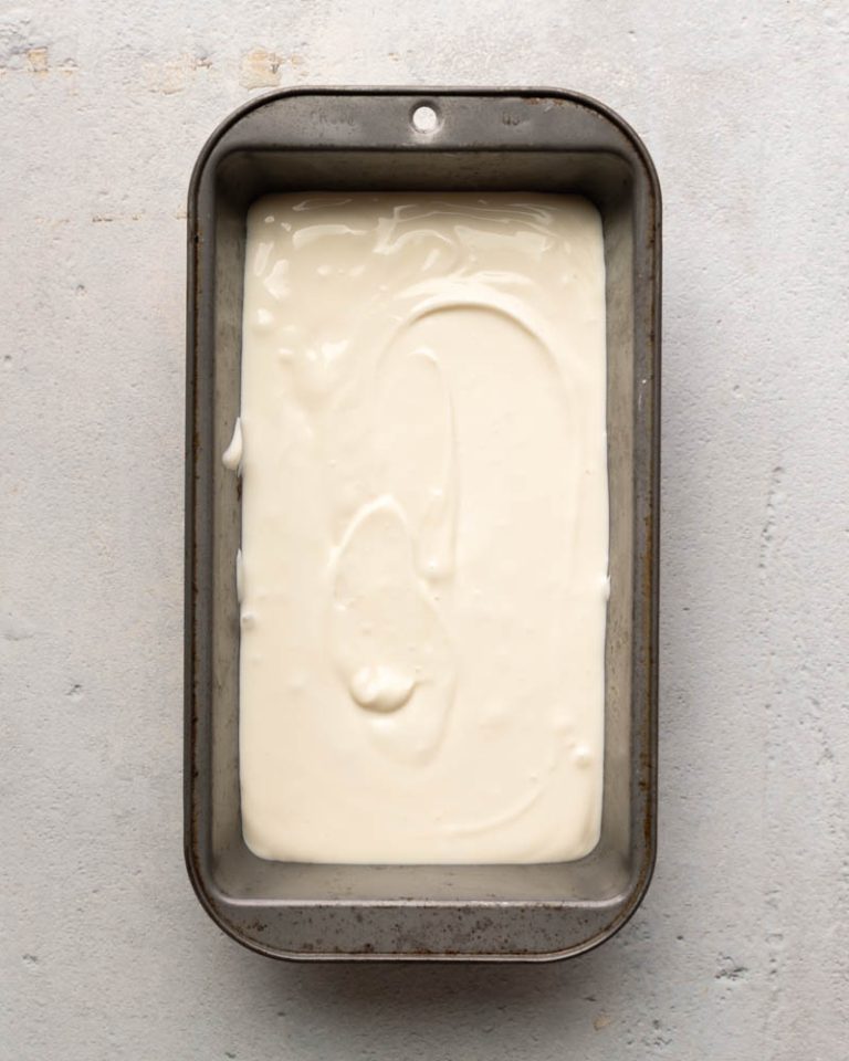 3Ingredient Homemade Frozen Greek Yogurt • Daisybeet