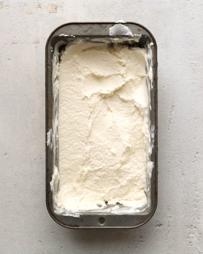3Ingredient Homemade Frozen Greek Yogurt • Daisybeet