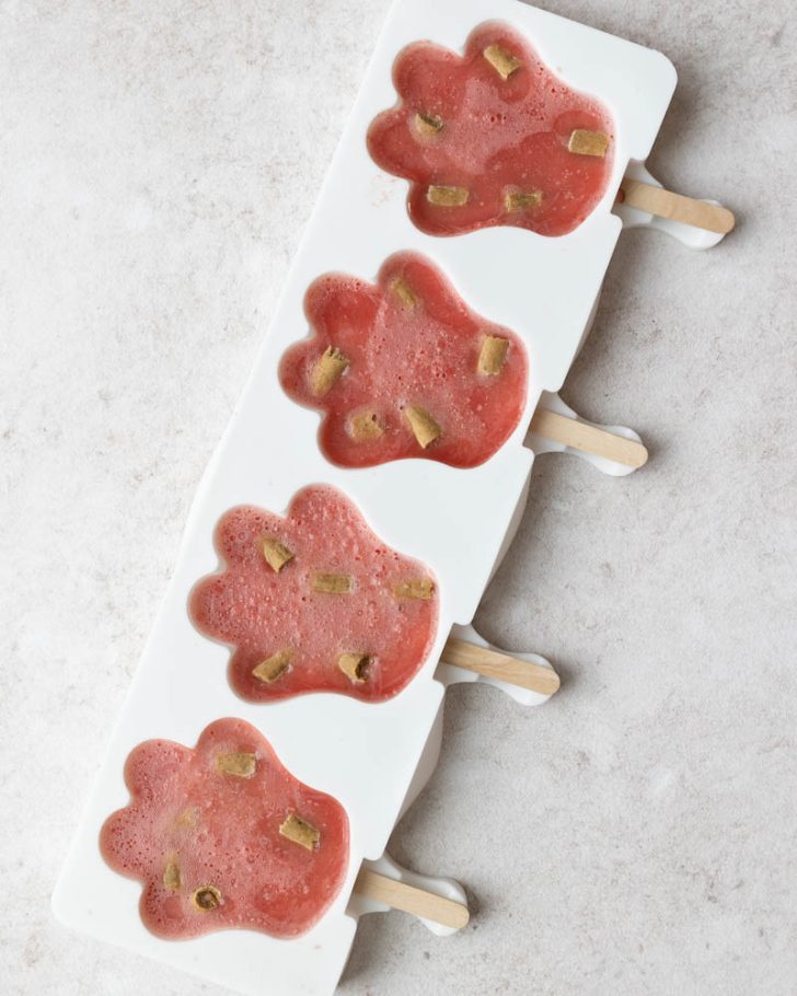 https://www.daisybeet.com/wp-content/uploads/2023/06/Watermelon-dog-treats-6-728x910.jpg