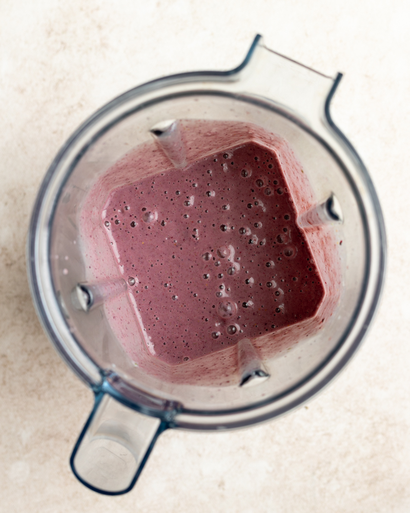 Protein-Packed Smoothie with Greek Yogurt and Frozen Fruit • Daisybeet