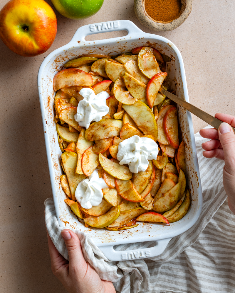 Easy & Healthy Baked Cinnamon Apple Slices