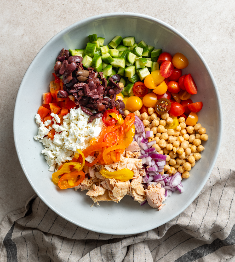 https://www.daisybeet.com/wp-content/uploads/2024/12/Tuna-Greek-Salad-4.png